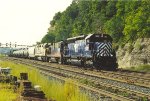 Rainbow power leads a manifest east